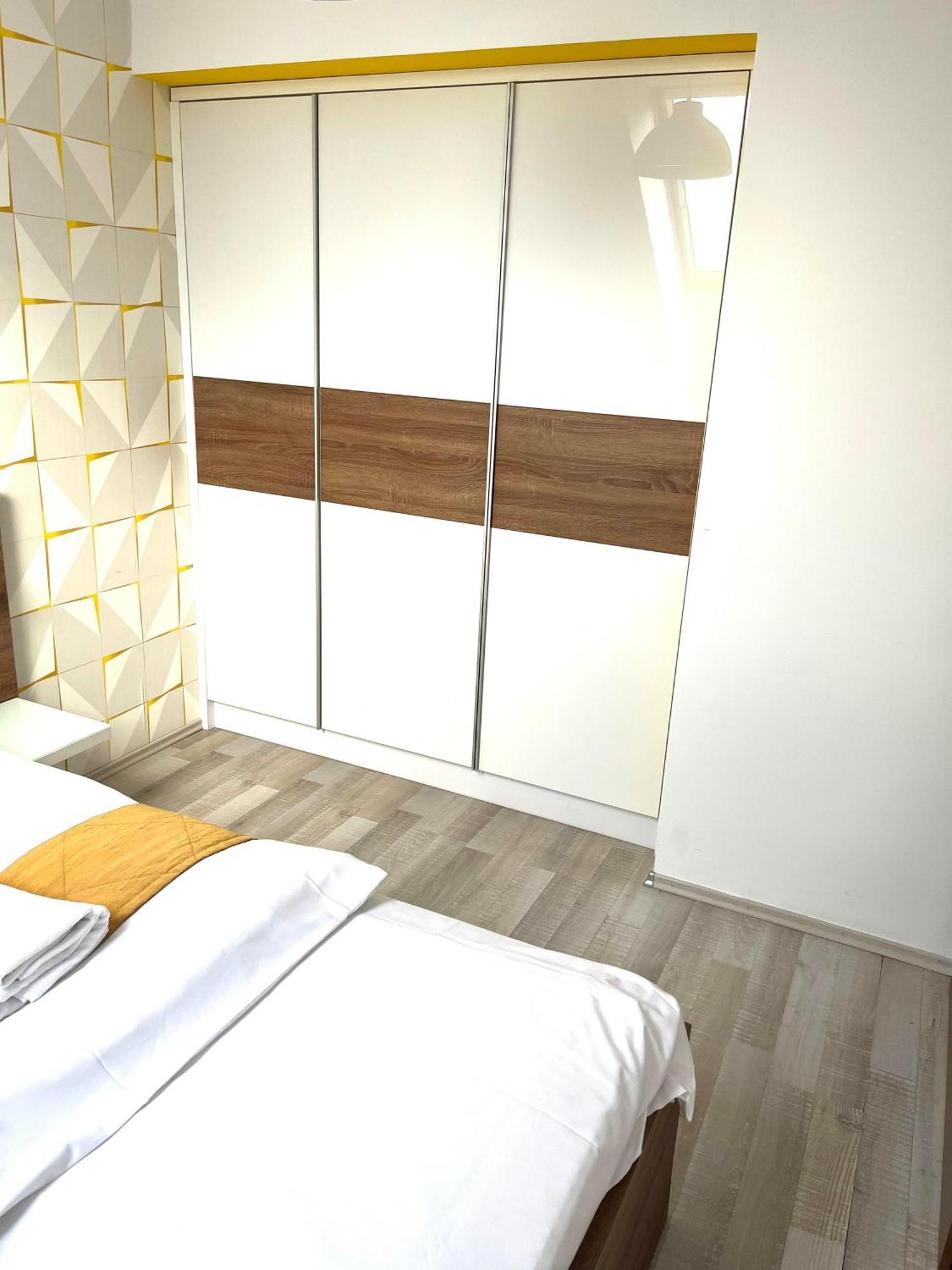 Rubin Sunshine Apartment